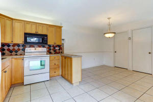 SHERWOOD LAKES - Residential