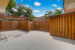 SHERWOOD LAKES - Residential