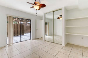 SHERWOOD LAKES - Residential