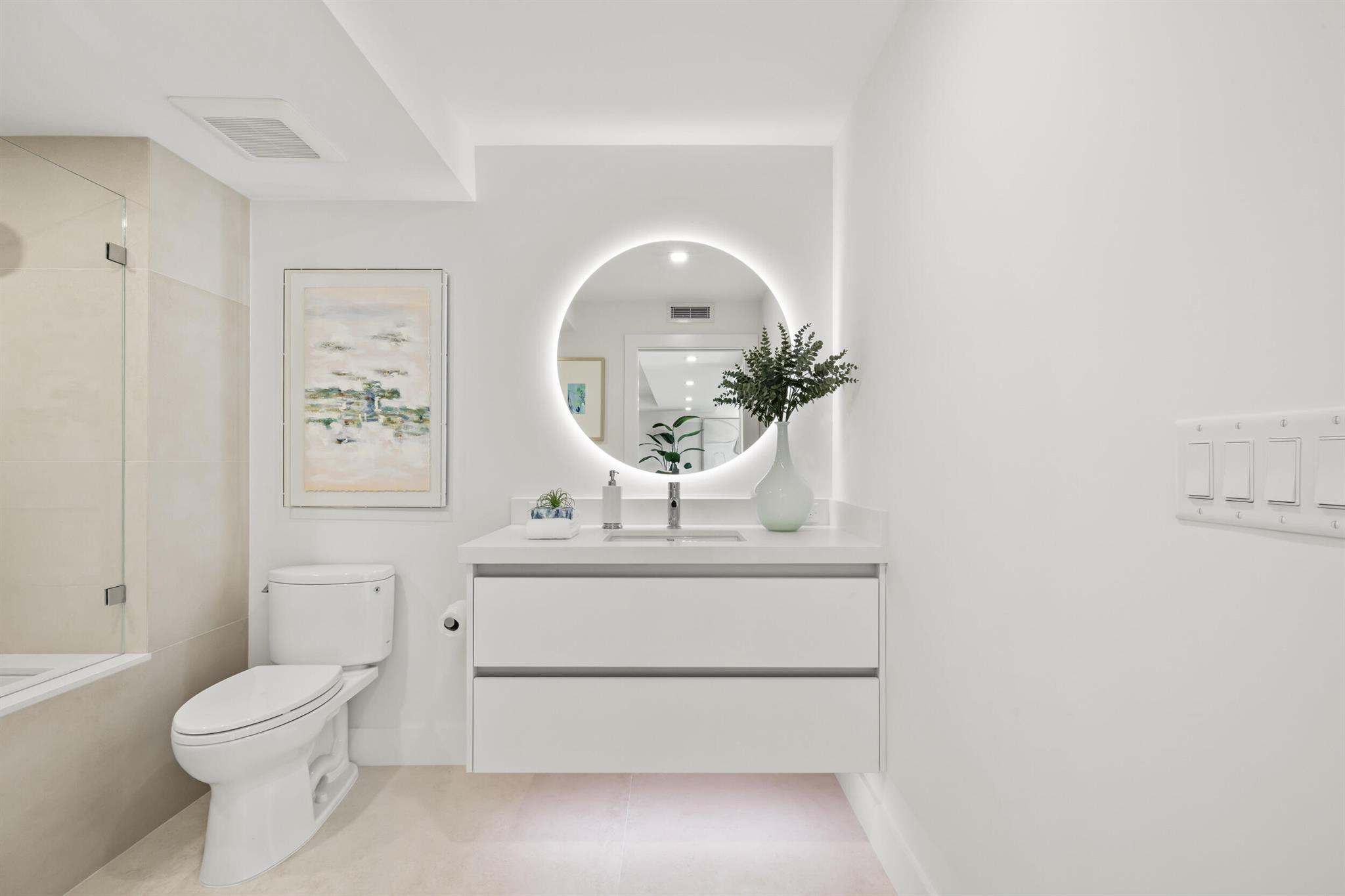 CARLYLE HOUSE CONDO - Residential