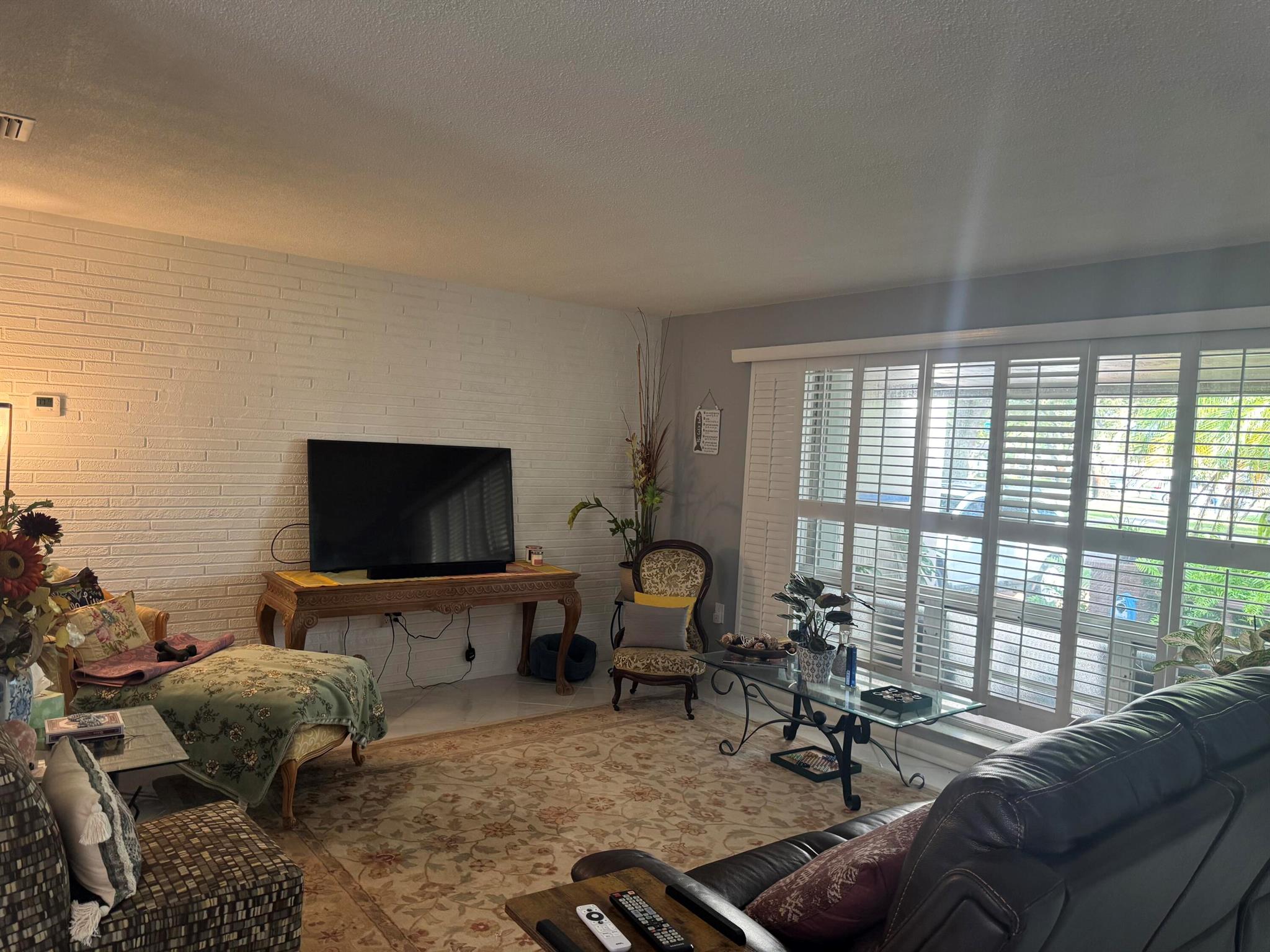 View photos, virtual tours, details... 8970 SW 53rd Street