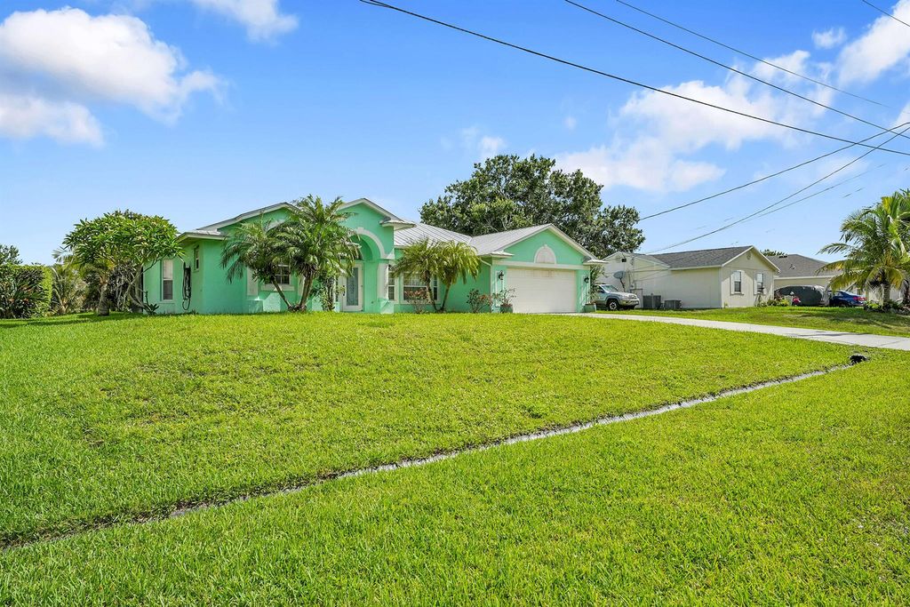 Photo of 385 SW North Quick Circle, Port Saint Lucie, FL 34953 (MLS # R11102225)