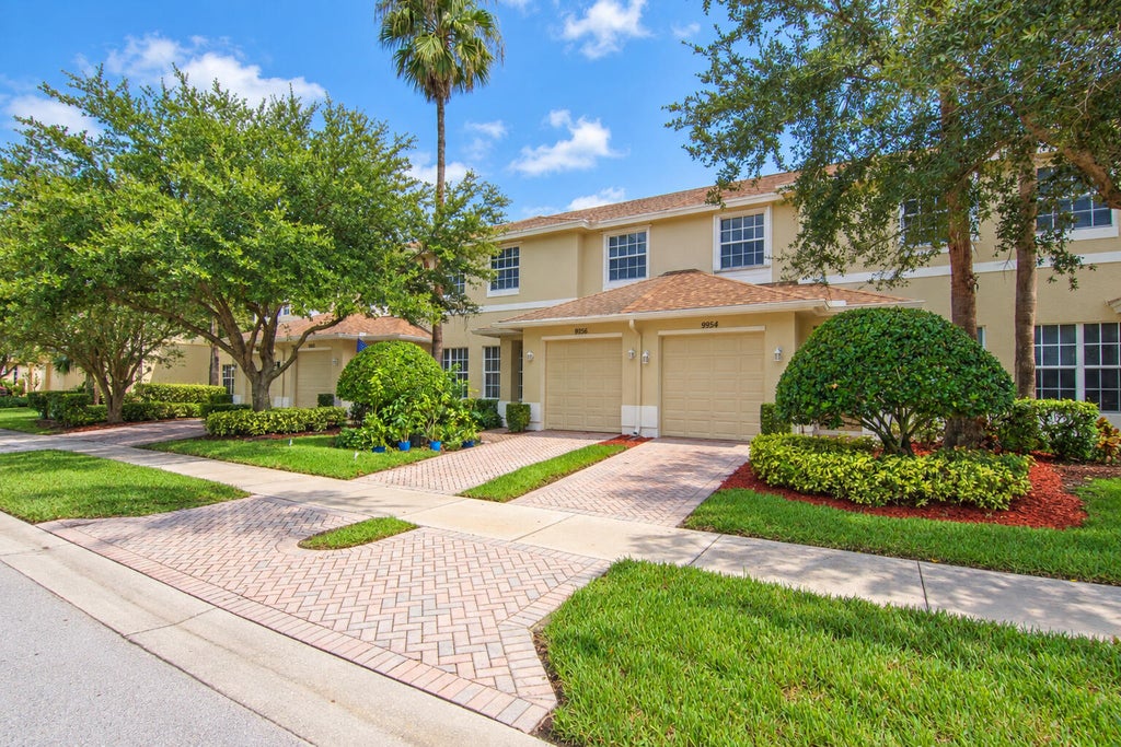 Photo of 9954 E Villa Circle, Vero Beach, FL 32966 (MLS # B26074946)