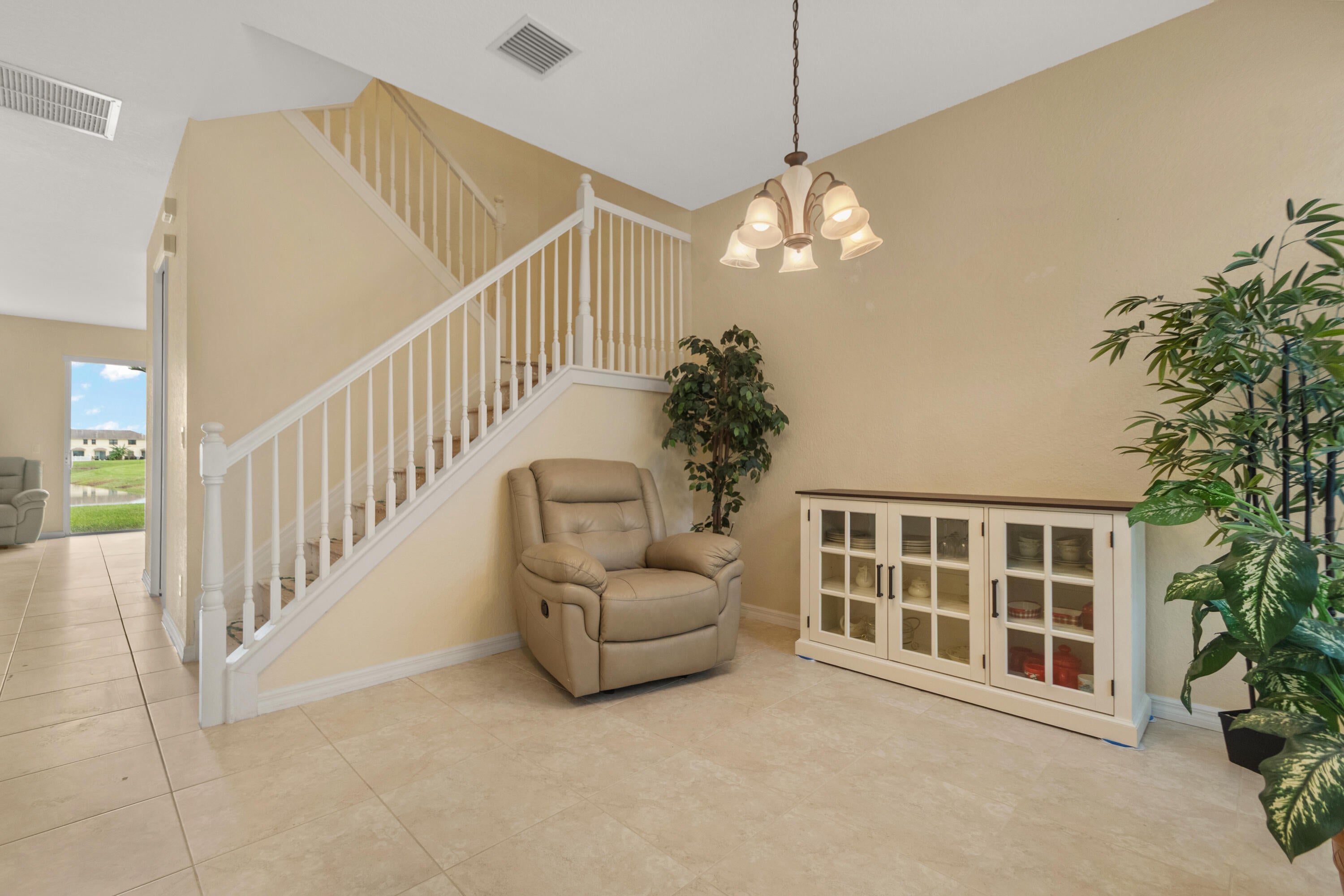 9954 E Villa Circle
