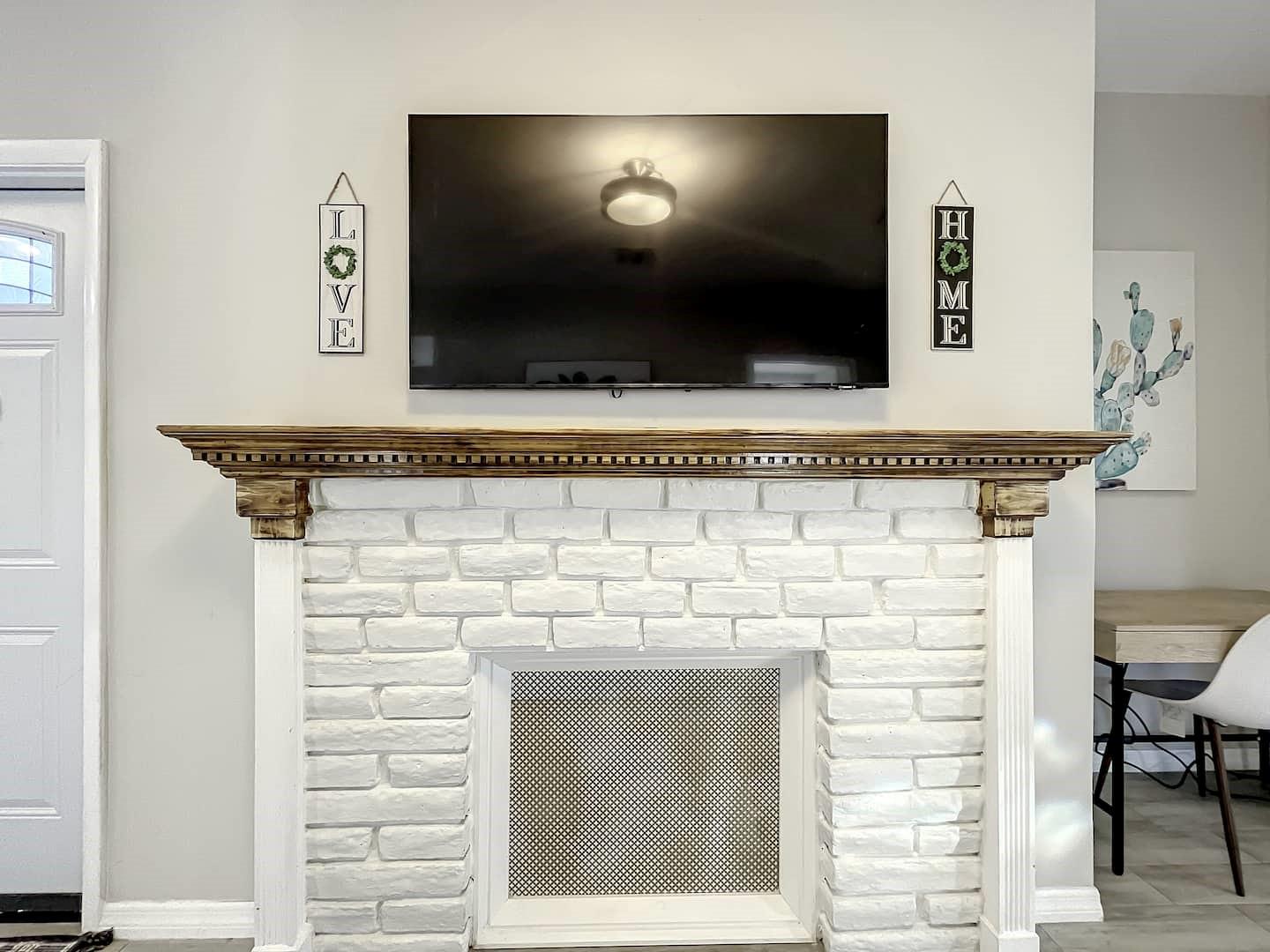 HENDRICKS HEIGHTS - Residential Lease