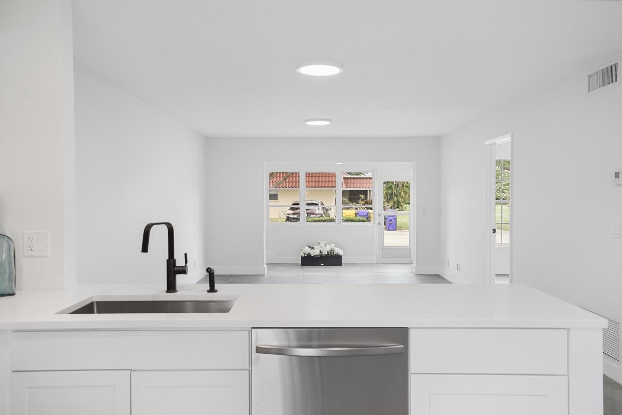 COVERED BRIDGE CONDO - Residential