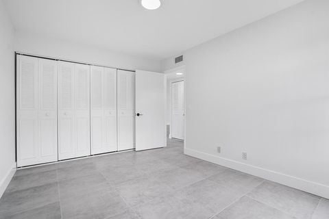 Tiny photo for 737 Nantucket Circle #B, Lake Worth, FL 33467 (MLS # R11163429)