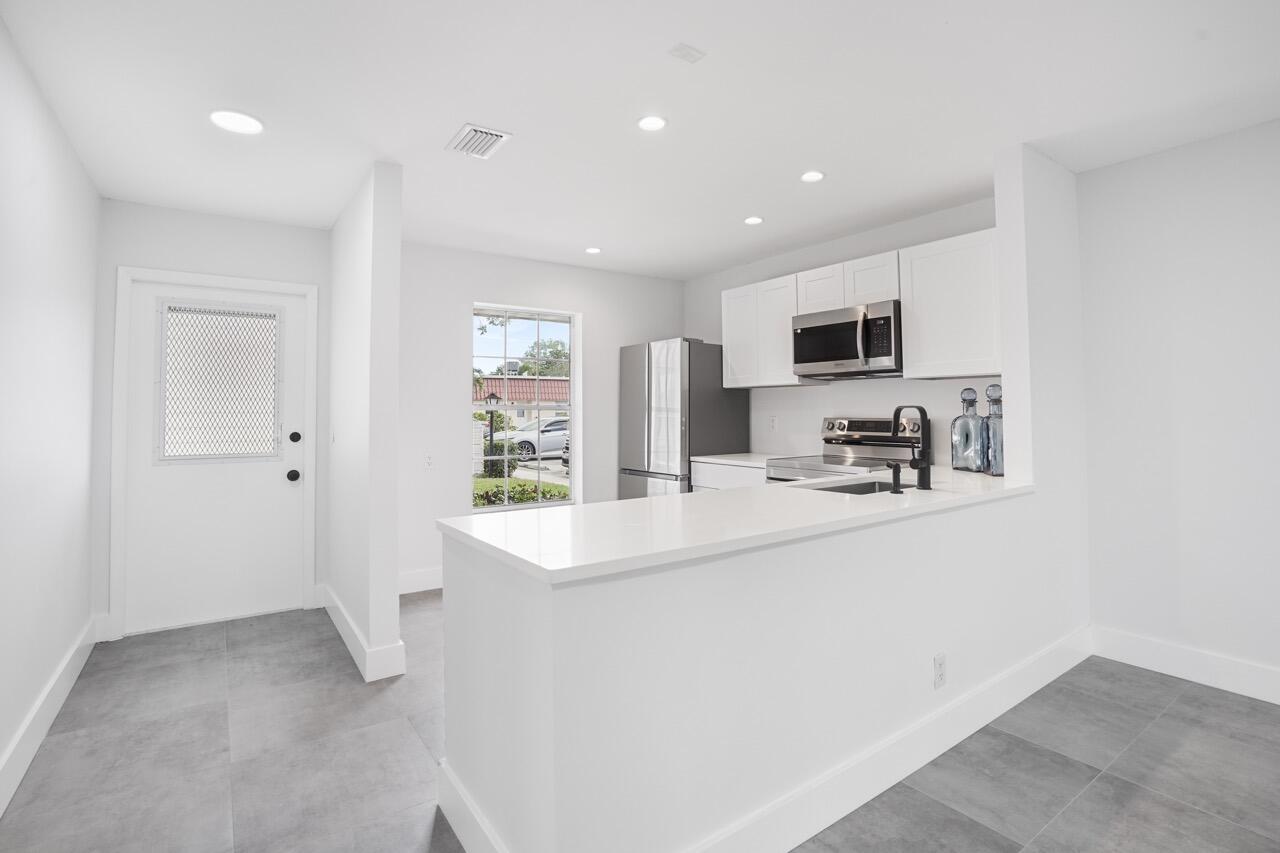 COVERED BRIDGE CONDO - Residential