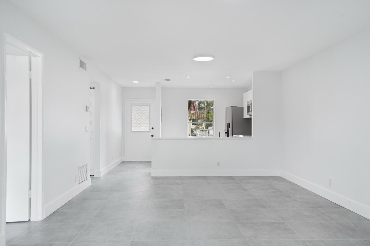 737 Nantucket Circle B