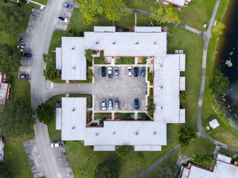 Tiny photo for 737 Nantucket Circle #B, Lake Worth, FL 33467 (MLS # R11163429)