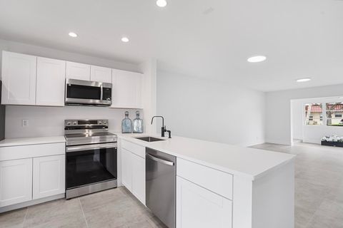 Tiny photo for 737 Nantucket Circle #B, Lake Worth, FL 33467 (MLS # R11163429)