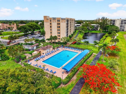 Tiny photo for 6866 Huntington Lane #602, Delray Beach, FL 33446 (MLS # B26030656)