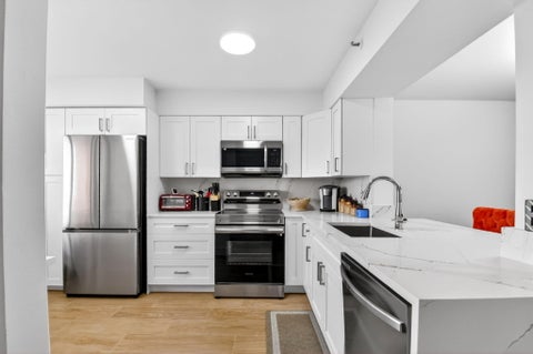 Tiny photo for 6866 Huntington Lane #602, Delray Beach, FL 33446 (MLS # B26030656)