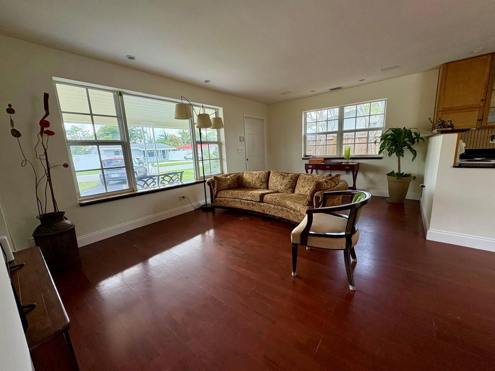 2441 Gulfstream Dr