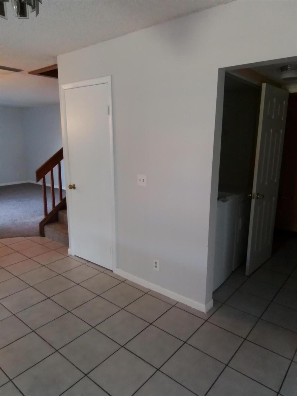 LAWNWOOD ADDITION - Residential Lease