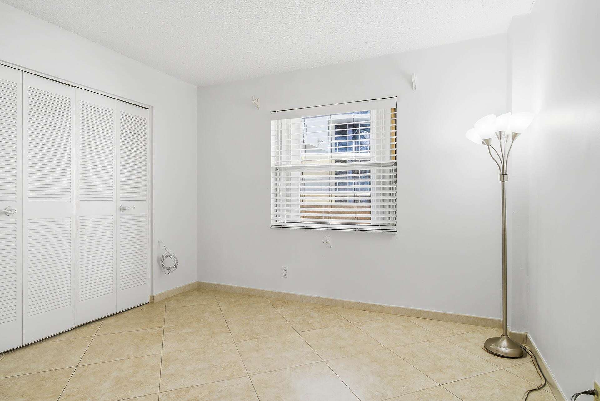 HORIZON EAST CONDO - Residential