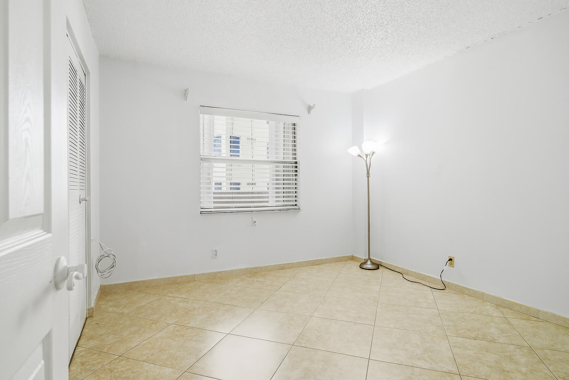 HORIZON EAST CONDO - Residential