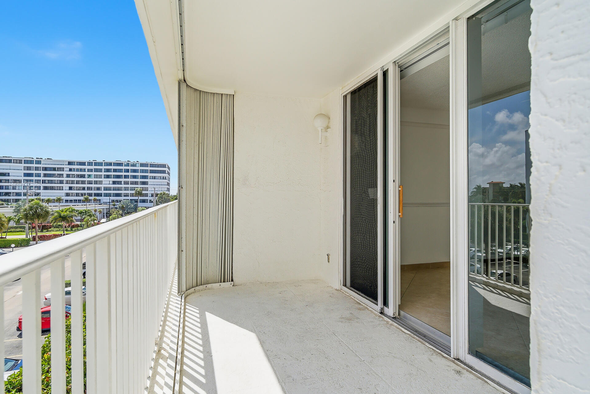 HORIZON EAST CONDO - Residential