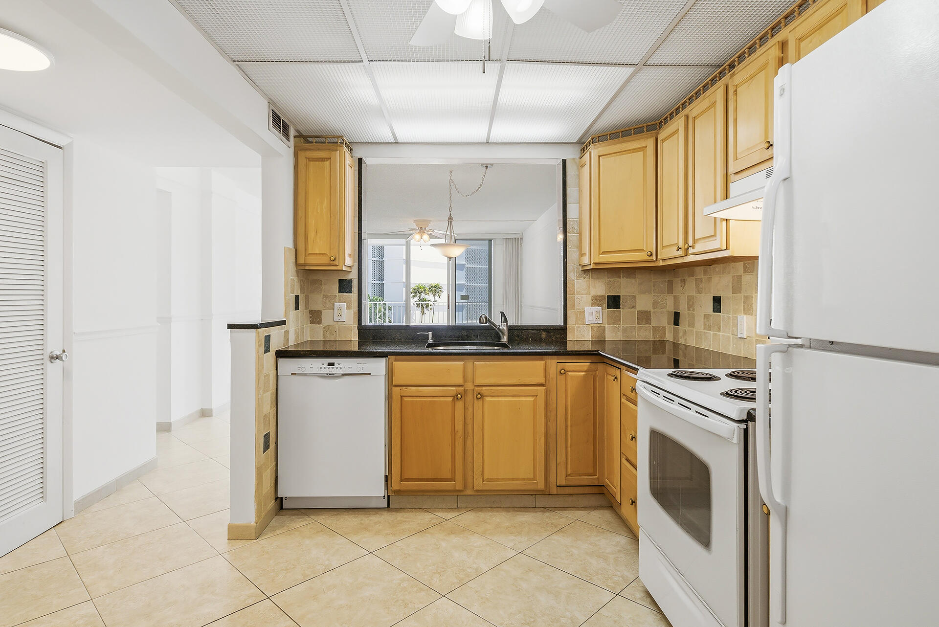 HORIZON EAST CONDO - Residential