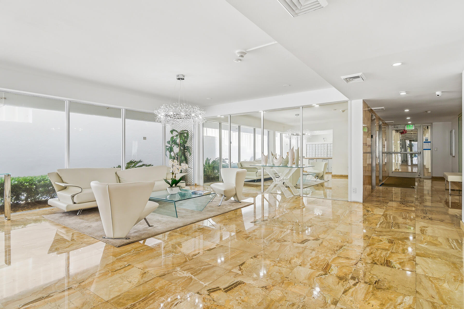 HORIZON EAST CONDO - Residential