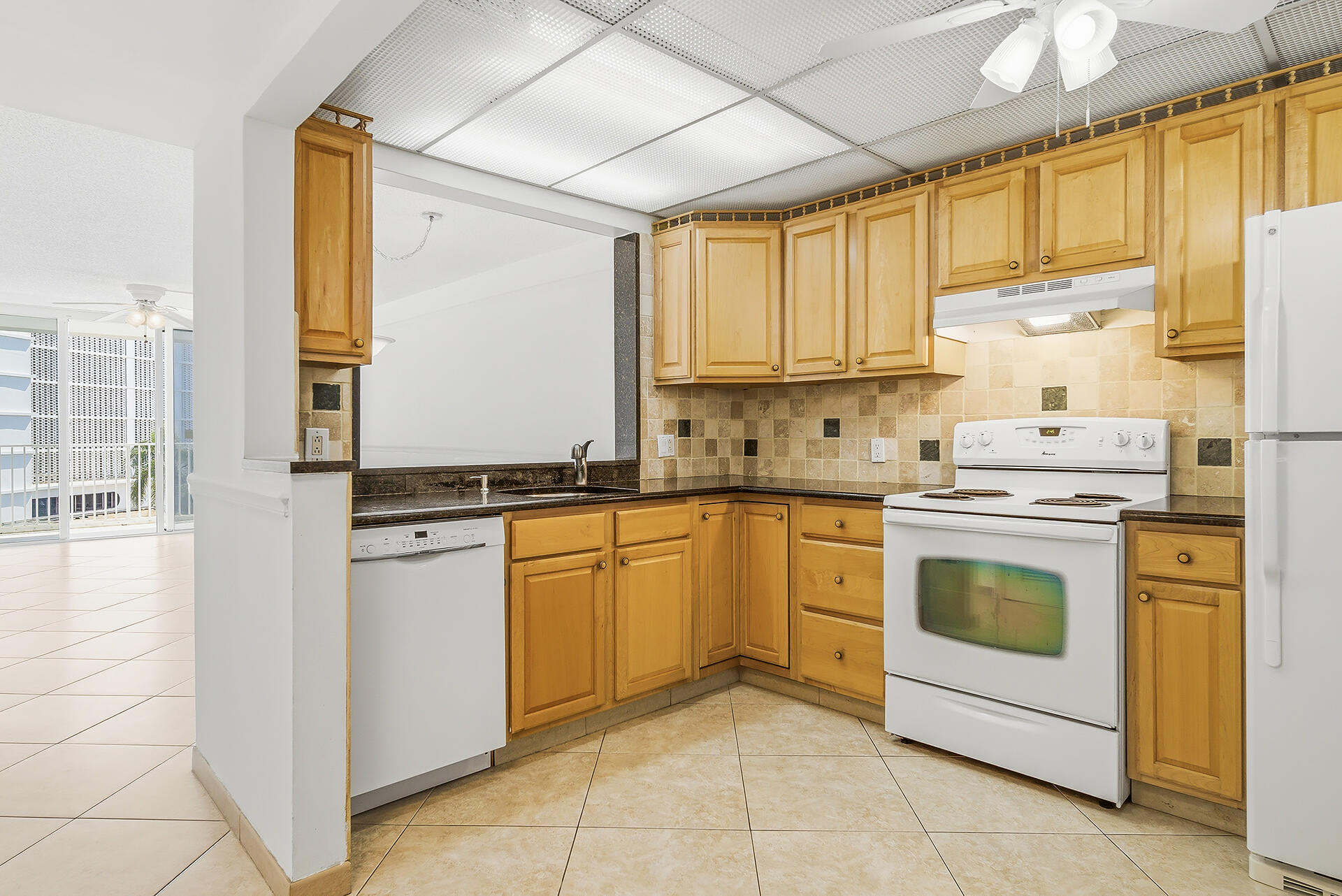 HORIZON EAST CONDO - Residential