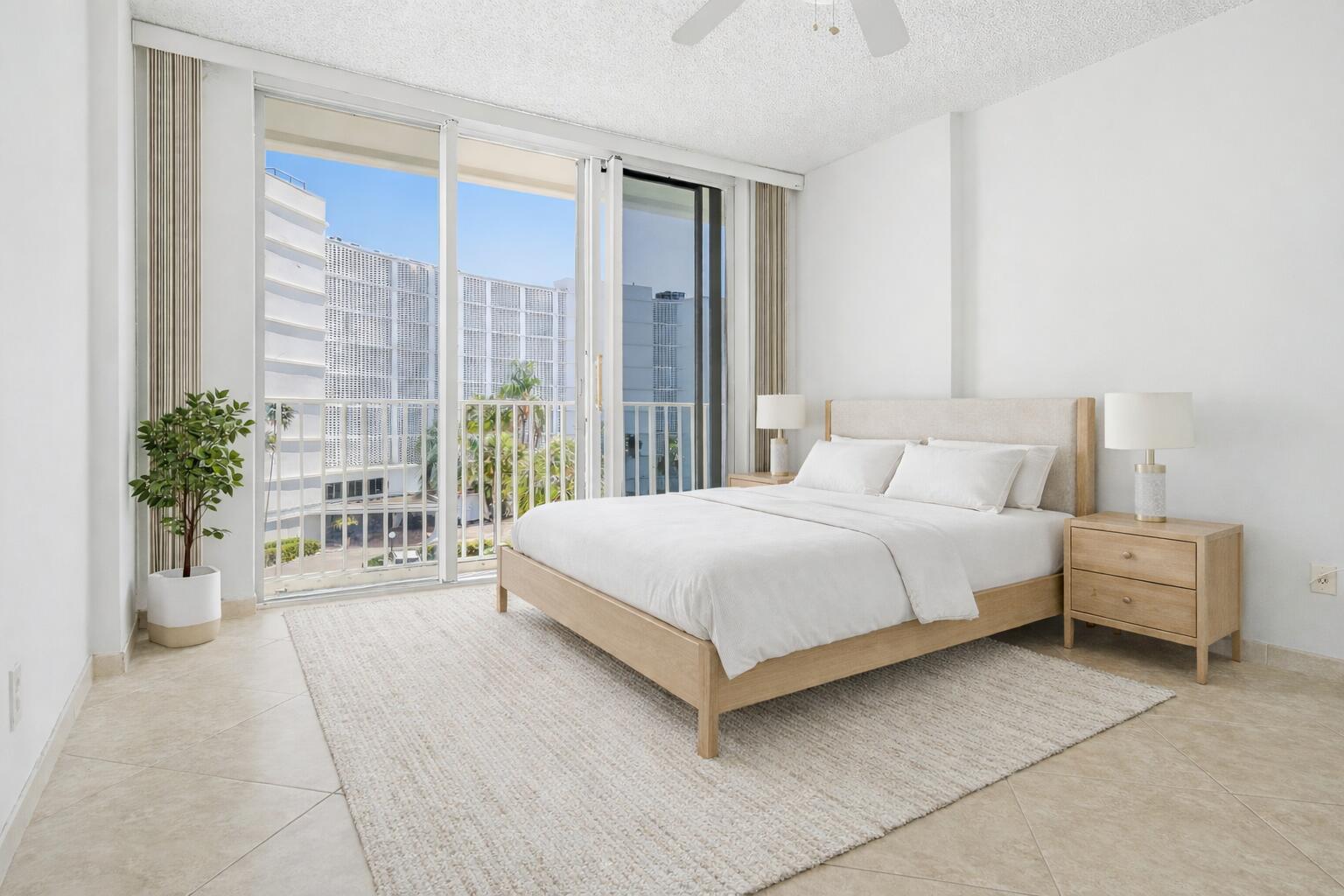 HORIZON EAST CONDO - Residential