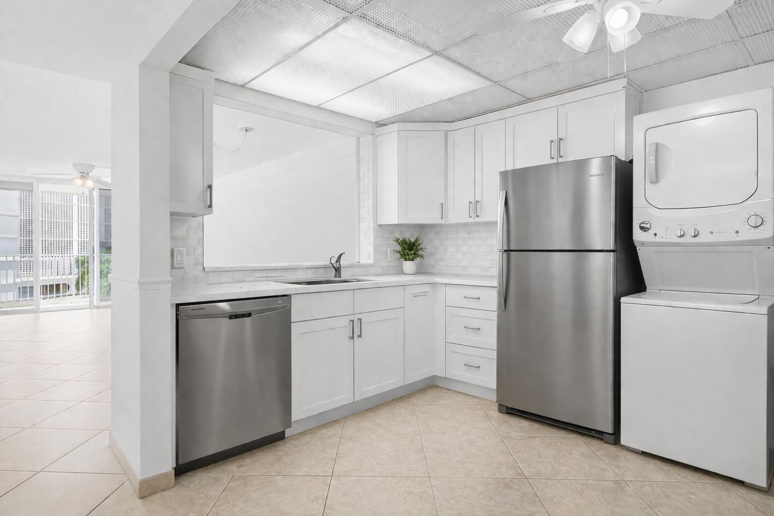 HORIZON EAST CONDO - Residential