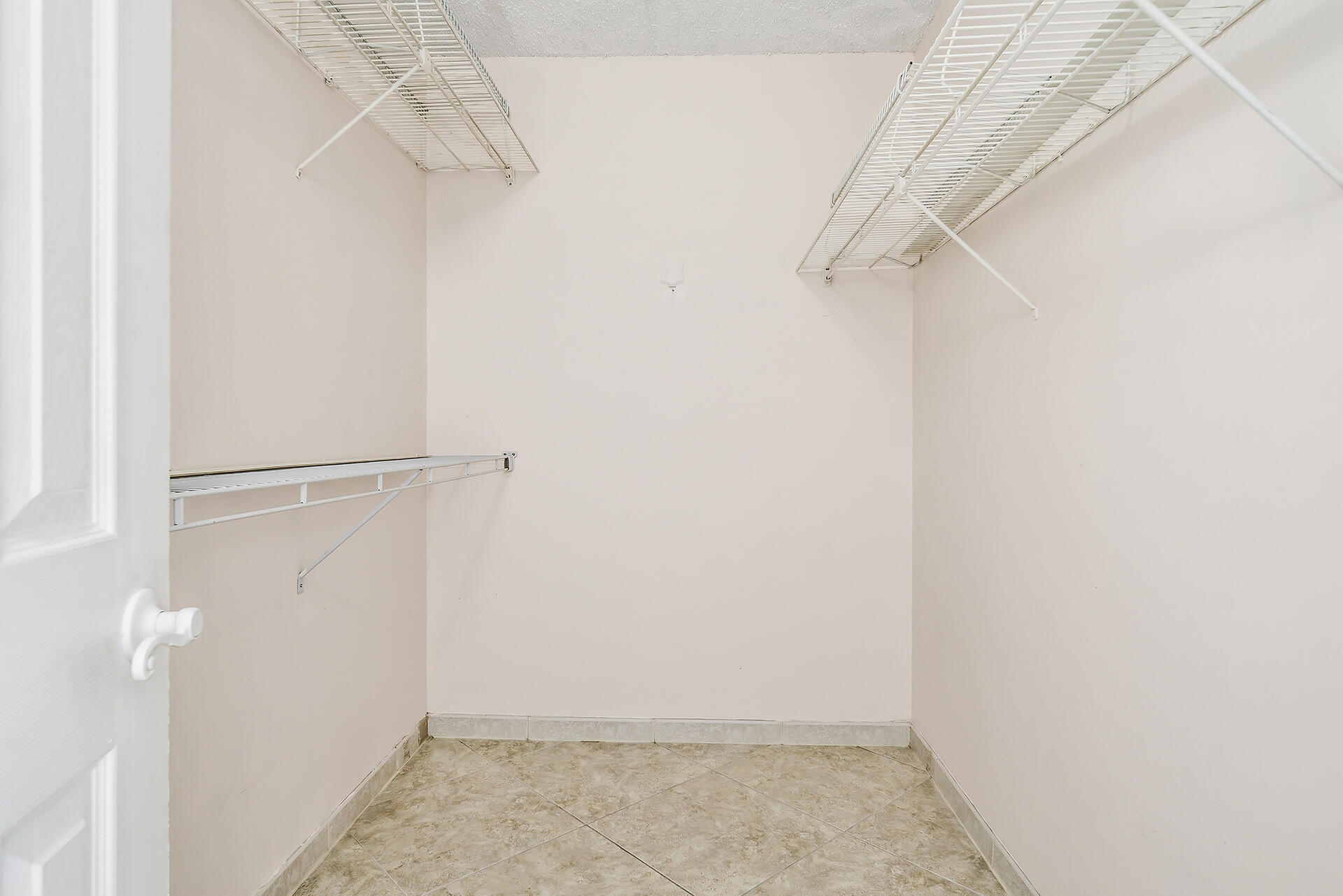 HORIZON EAST CONDO - Residential