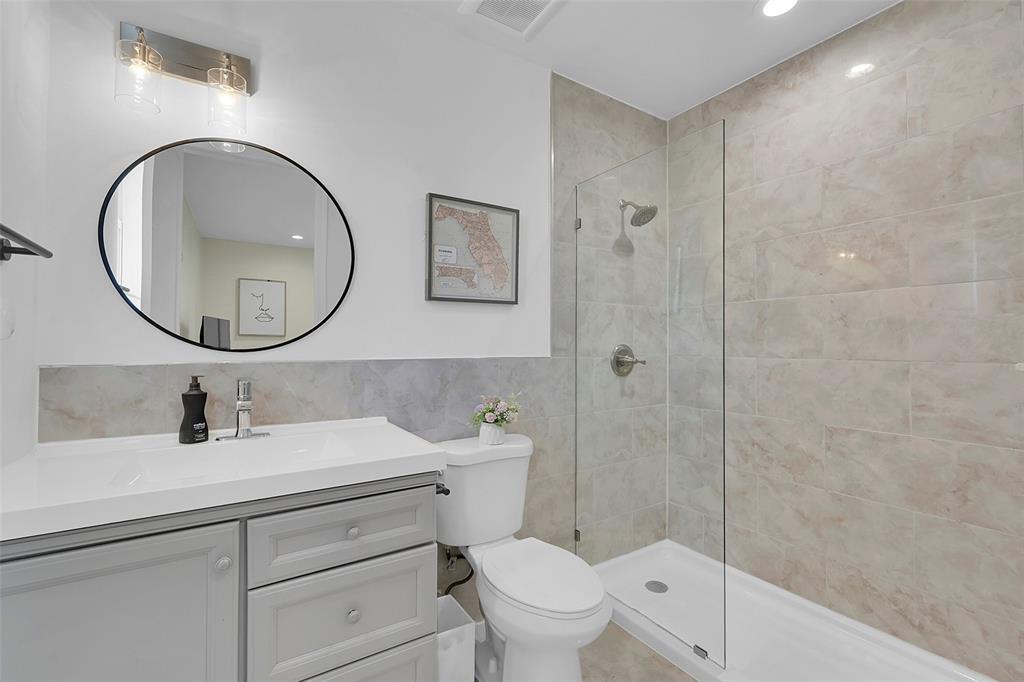 VICTORIA PARK CORR AMEN PLAT - Residential