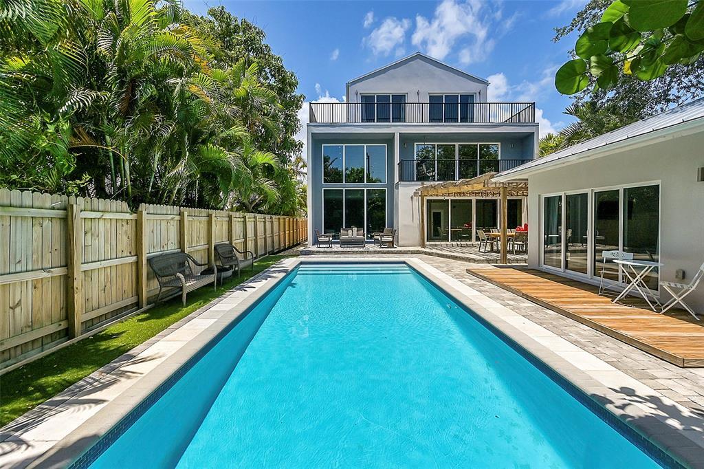 VICTORIA PARK CORR AMEN PLAT - Residential