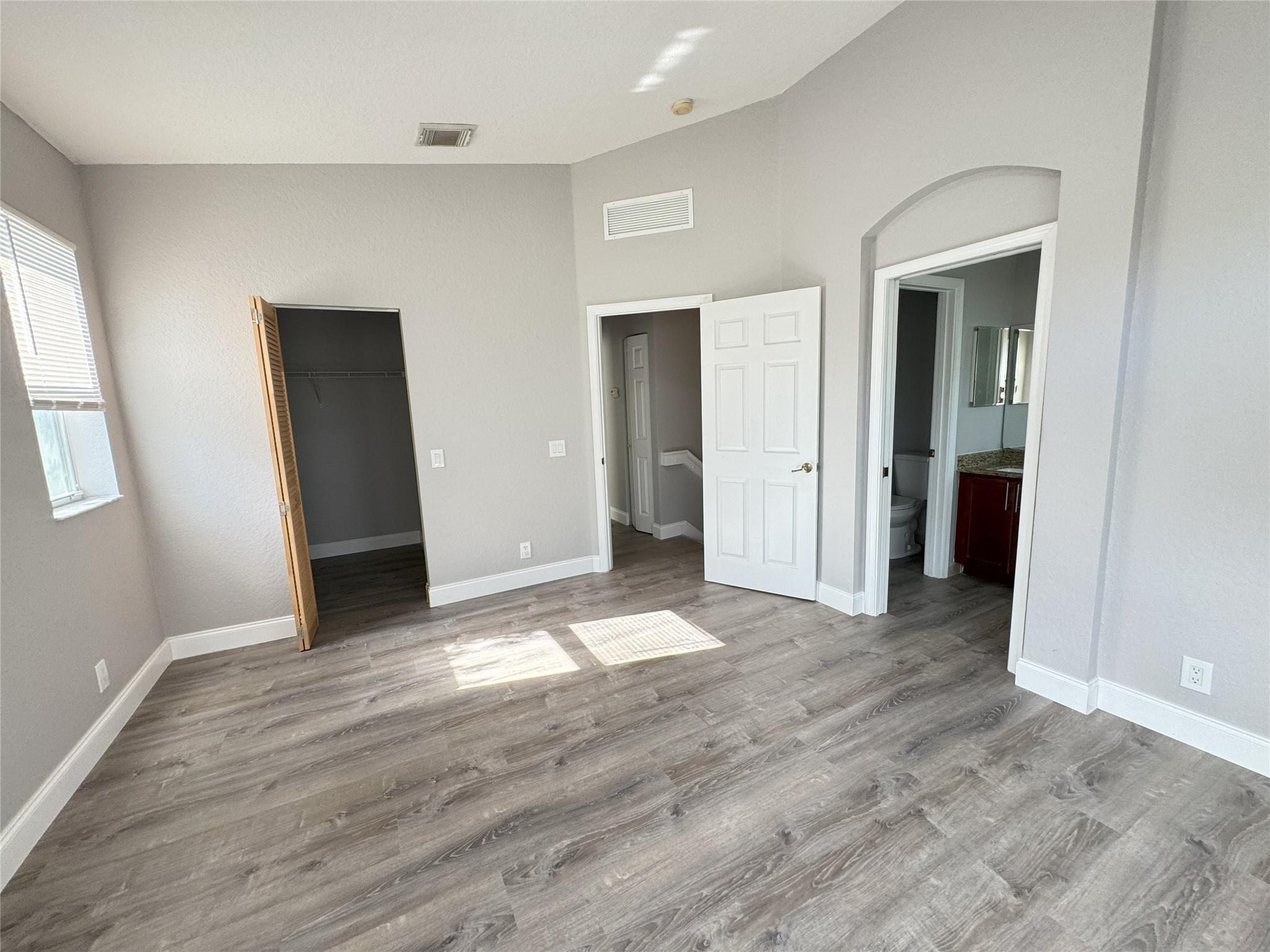 THOUSAND OAKS - Residential