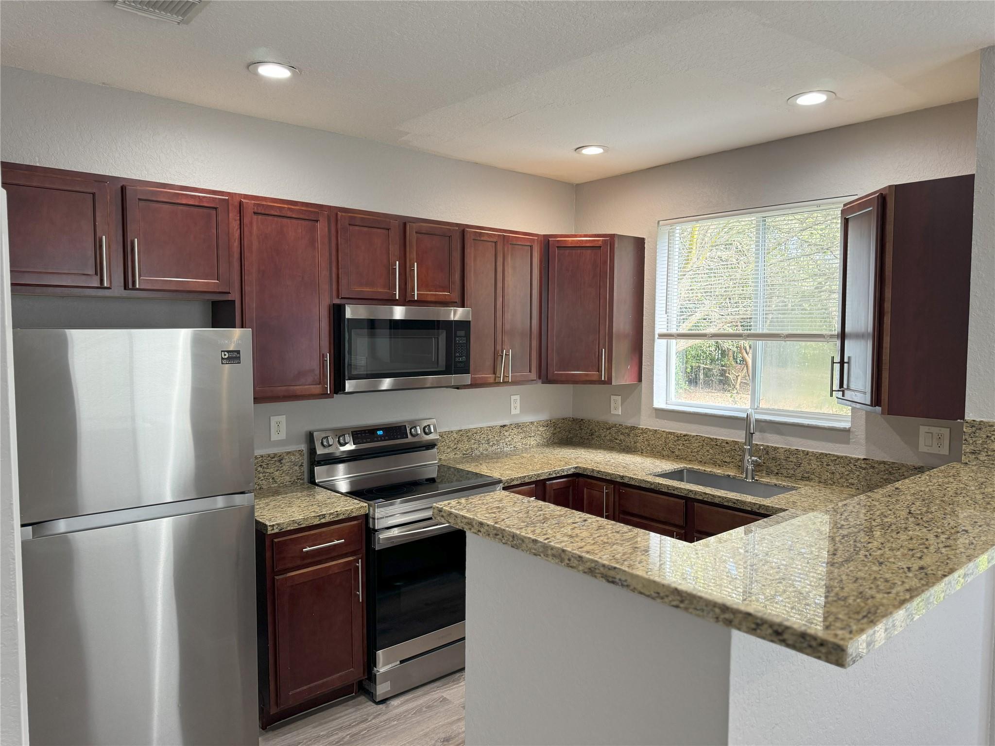 THOUSAND OAKS - Residential