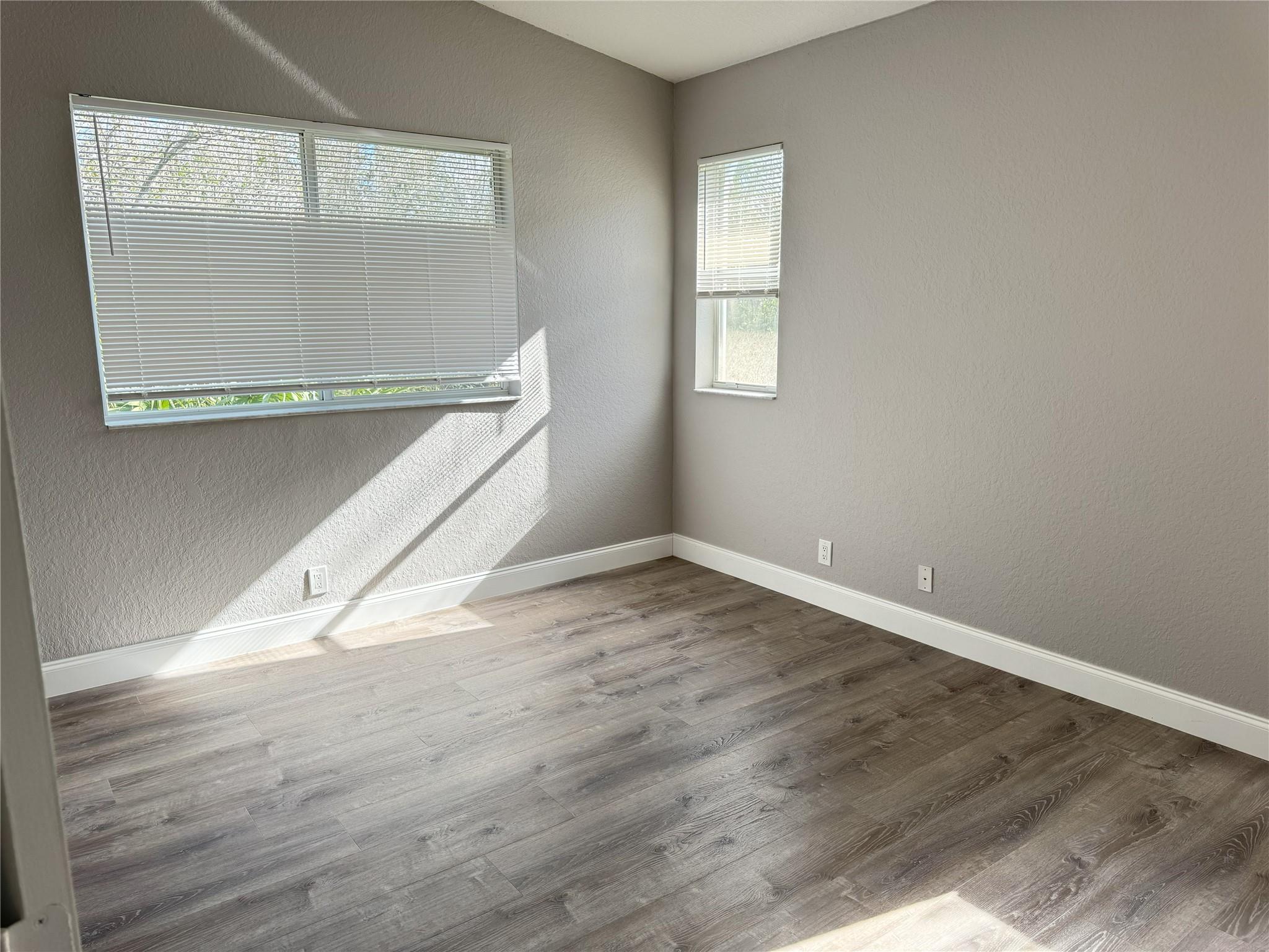 THOUSAND OAKS - Residential