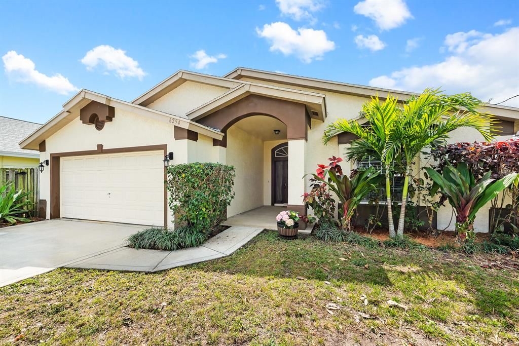Photo of 6254 Lucerne Street, Jupiter, FL 33458 (MLS # R10700507)