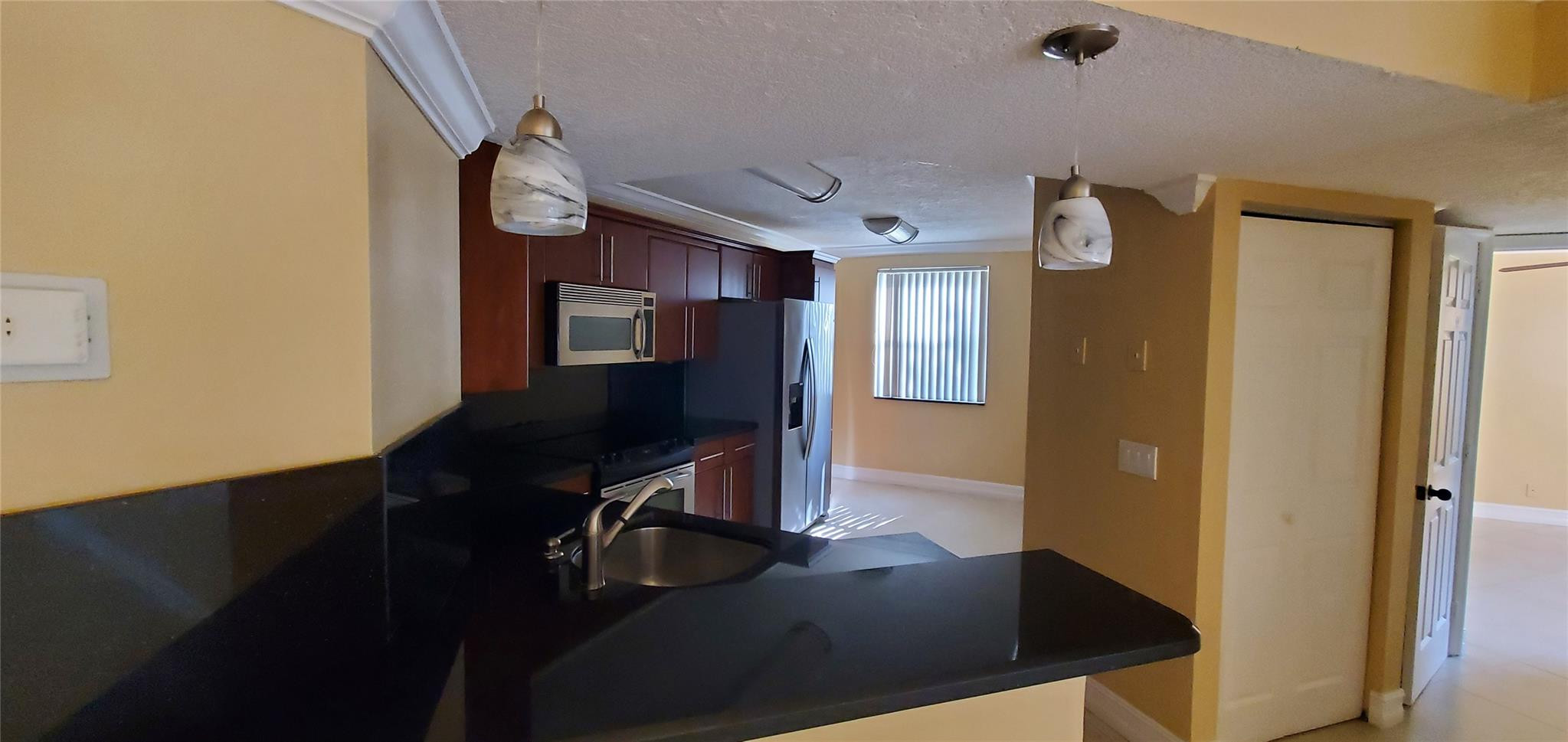 EDGEWATER - Residential