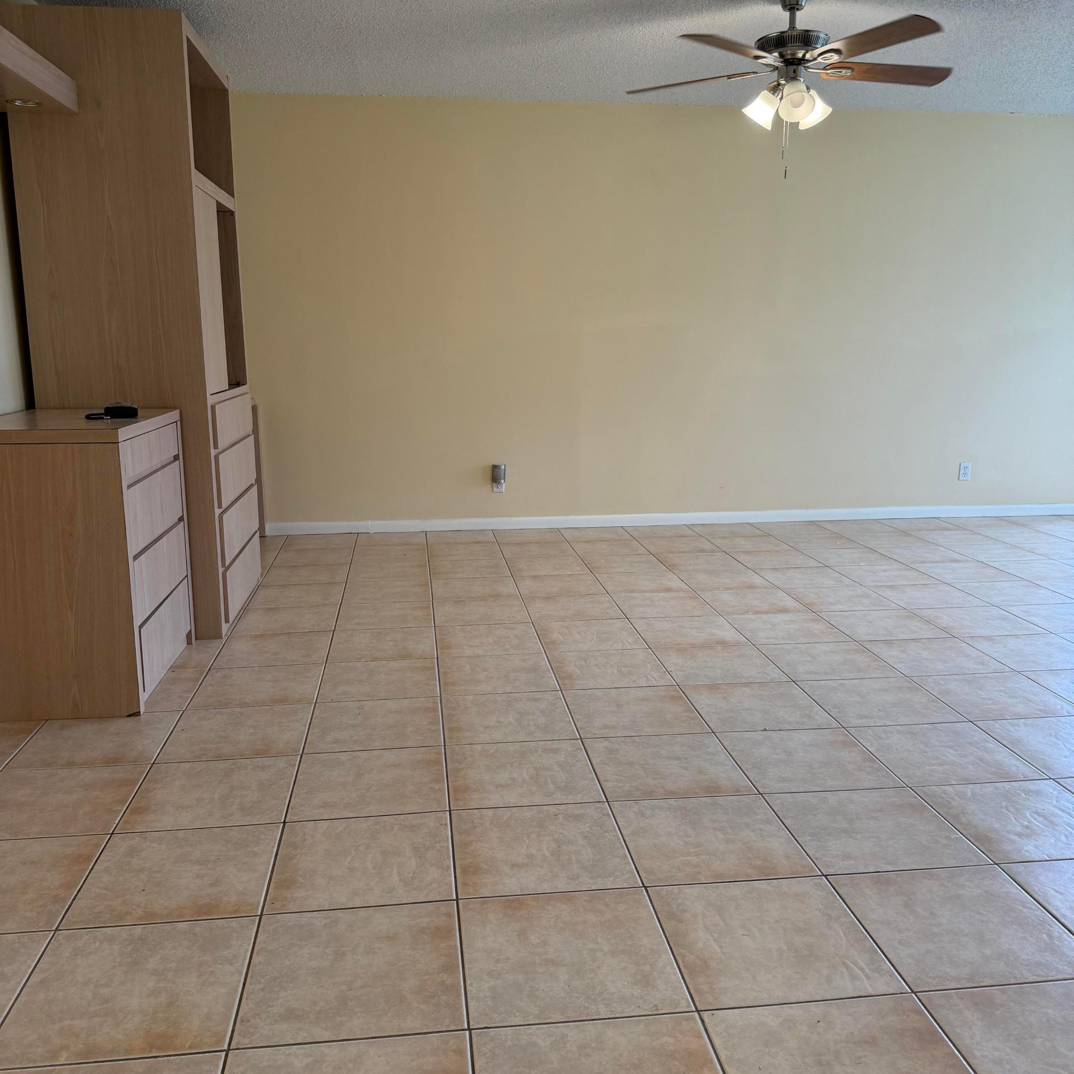 HIGH POINT OF DELRAY BEACH CONDO SEC III - Residential Lease