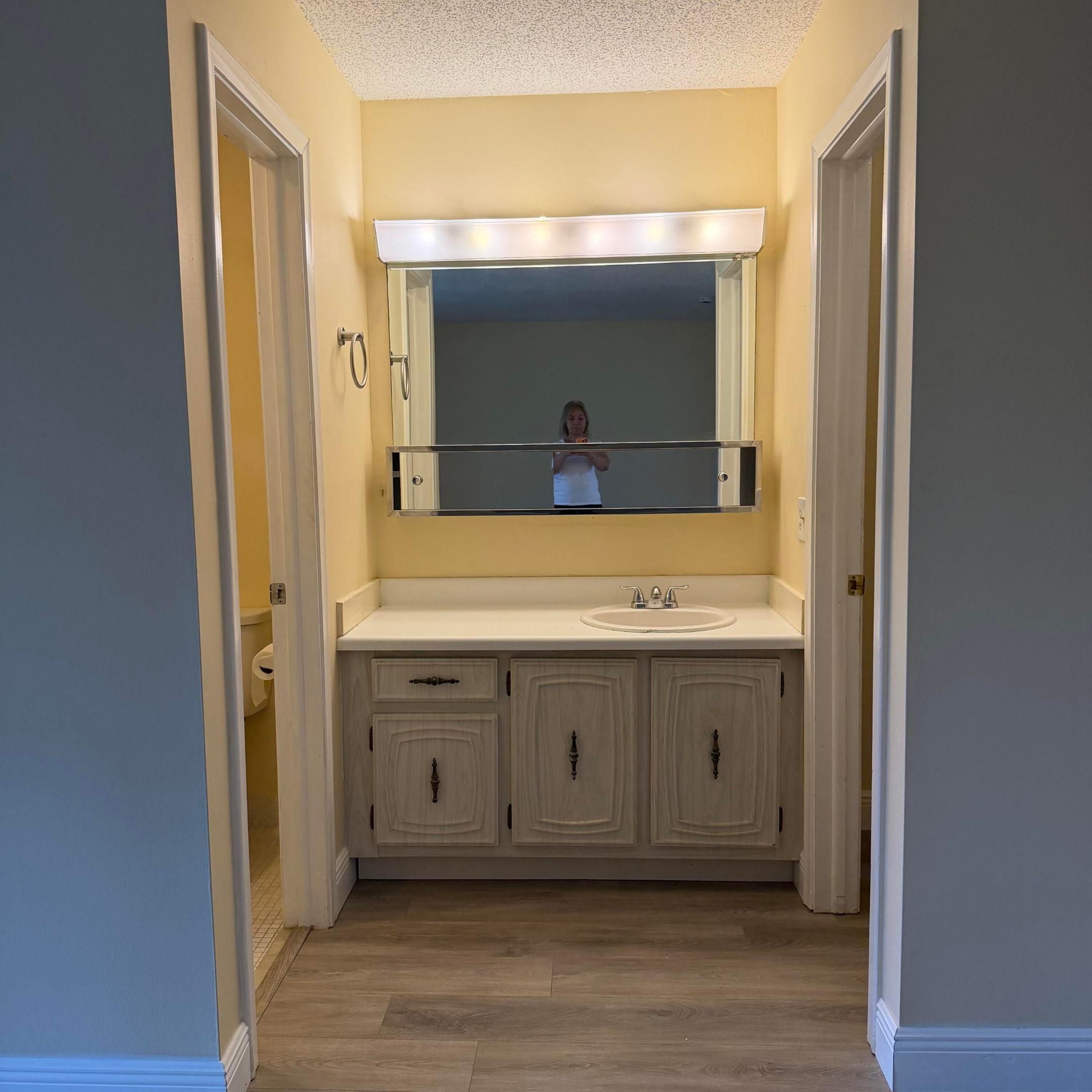 HIGH POINT OF DELRAY BEACH CONDO SEC III - Residential Lease