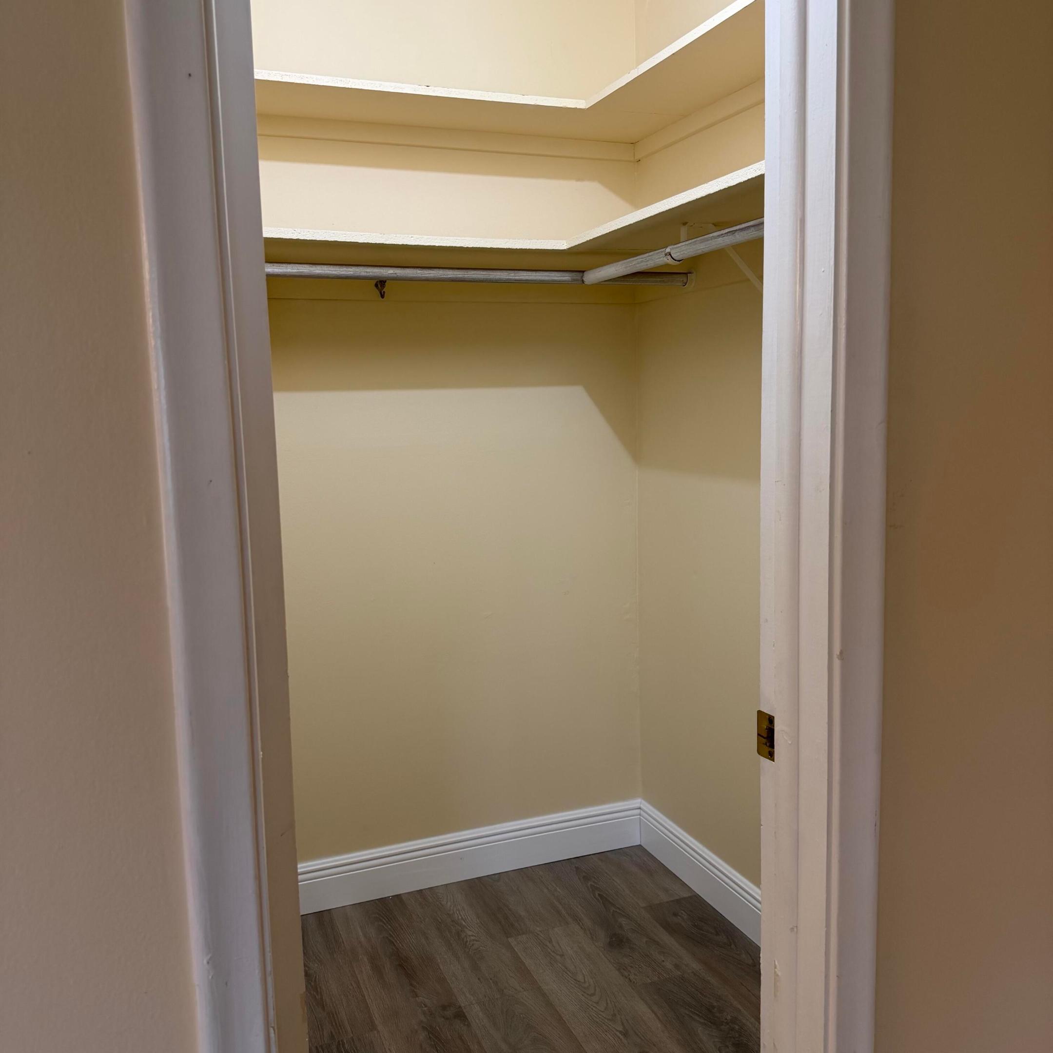 HIGH POINT OF DELRAY BEACH CONDO SEC III - Residential Lease