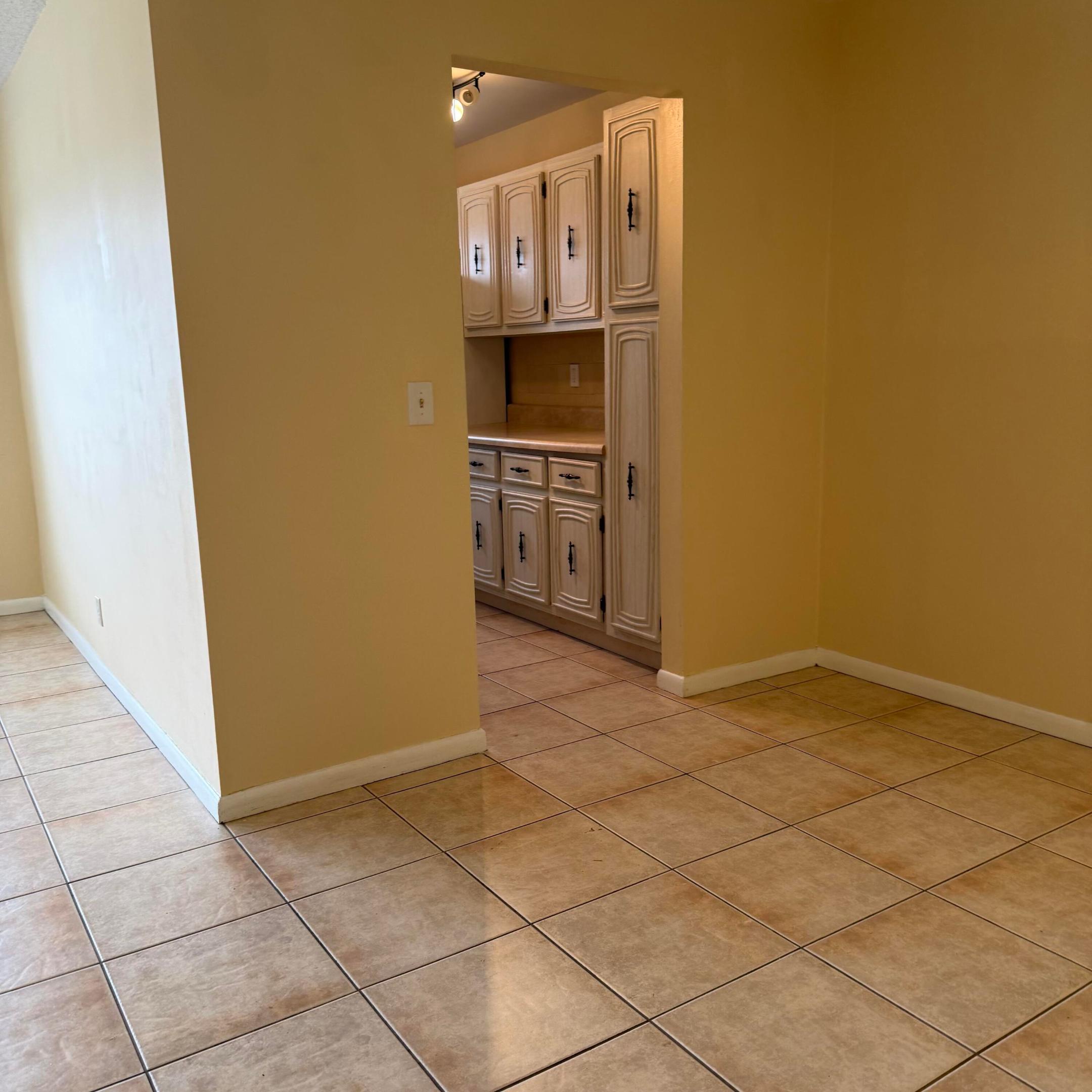 HIGH POINT OF DELRAY BEACH CONDO SEC III - Residential Lease