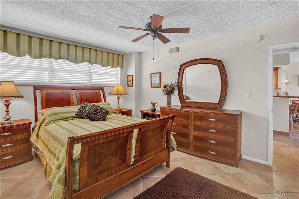 Sea Monarch - Residential