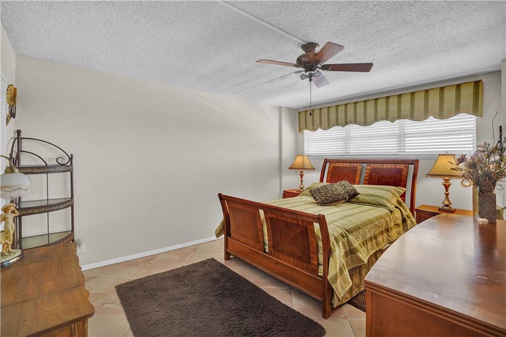 Sea Monarch - Residential
