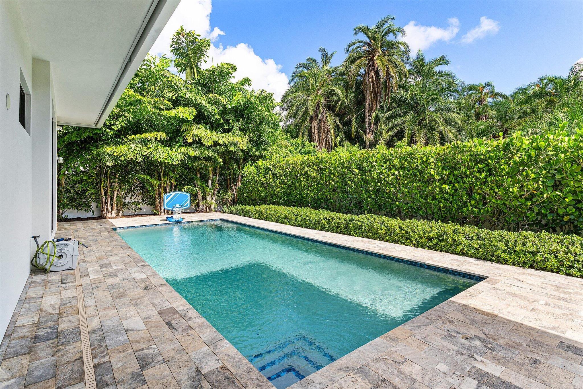 PINEAPPLE ROAD PLAT - Residential Lease