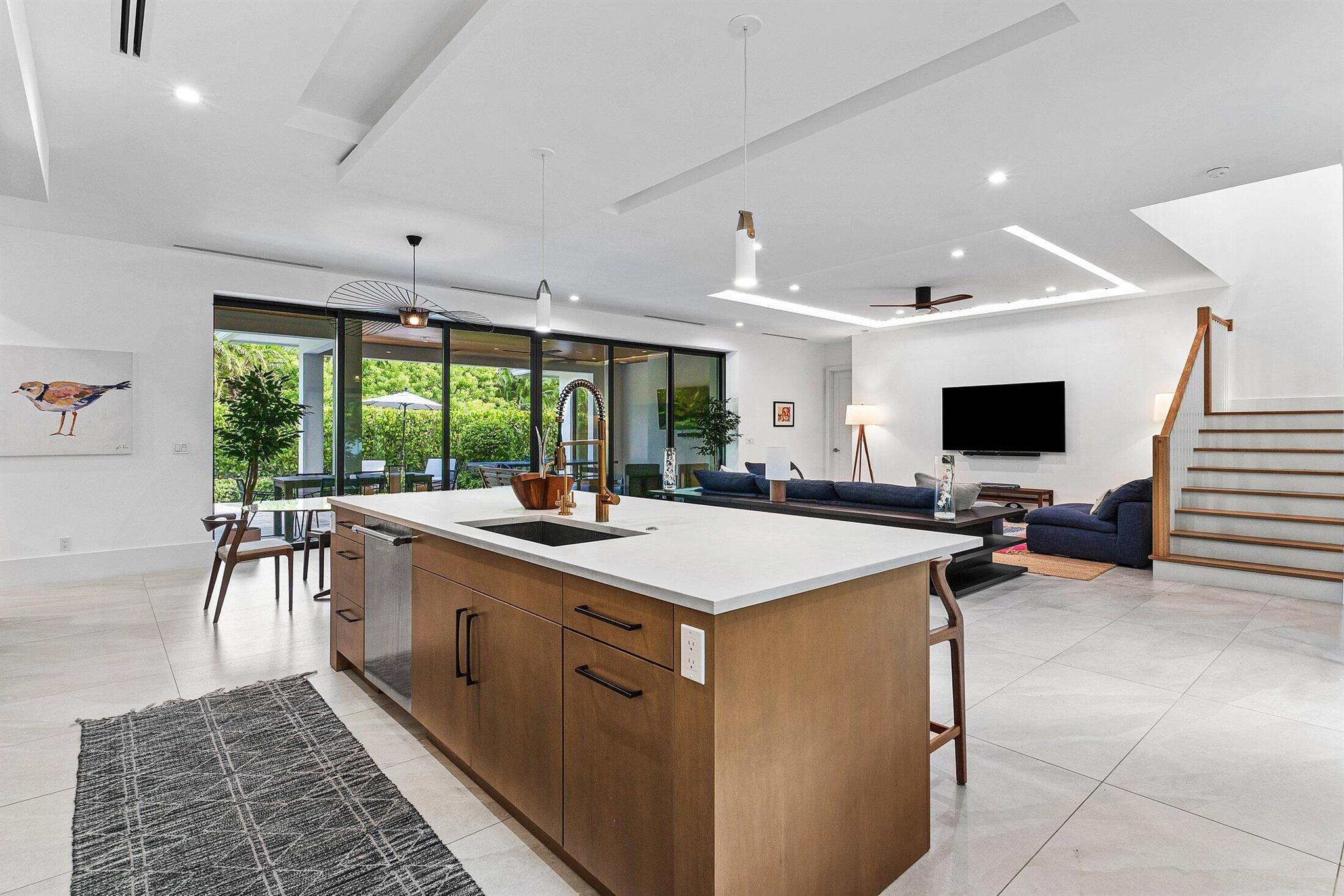 PINEAPPLE ROAD PLAT - Residential Lease