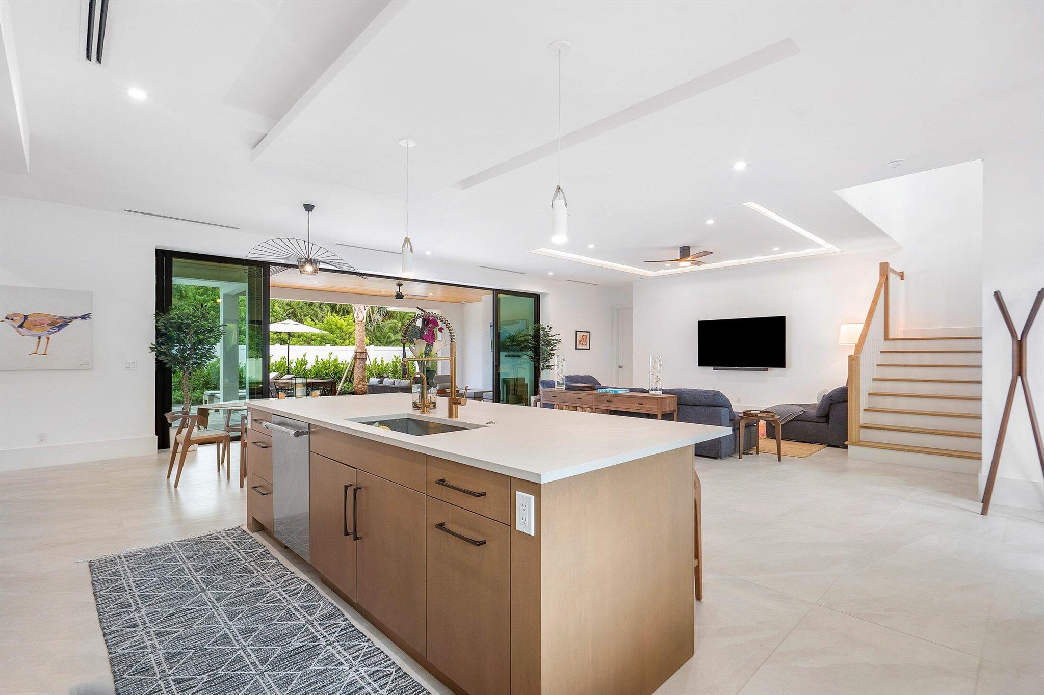 PINEAPPLE ROAD PLAT - Residential Lease