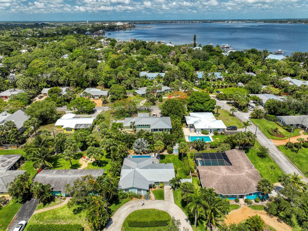 Photo of 206 SE Wentworth Drive, Stuart, FL 34996 (MLS # R11092767)