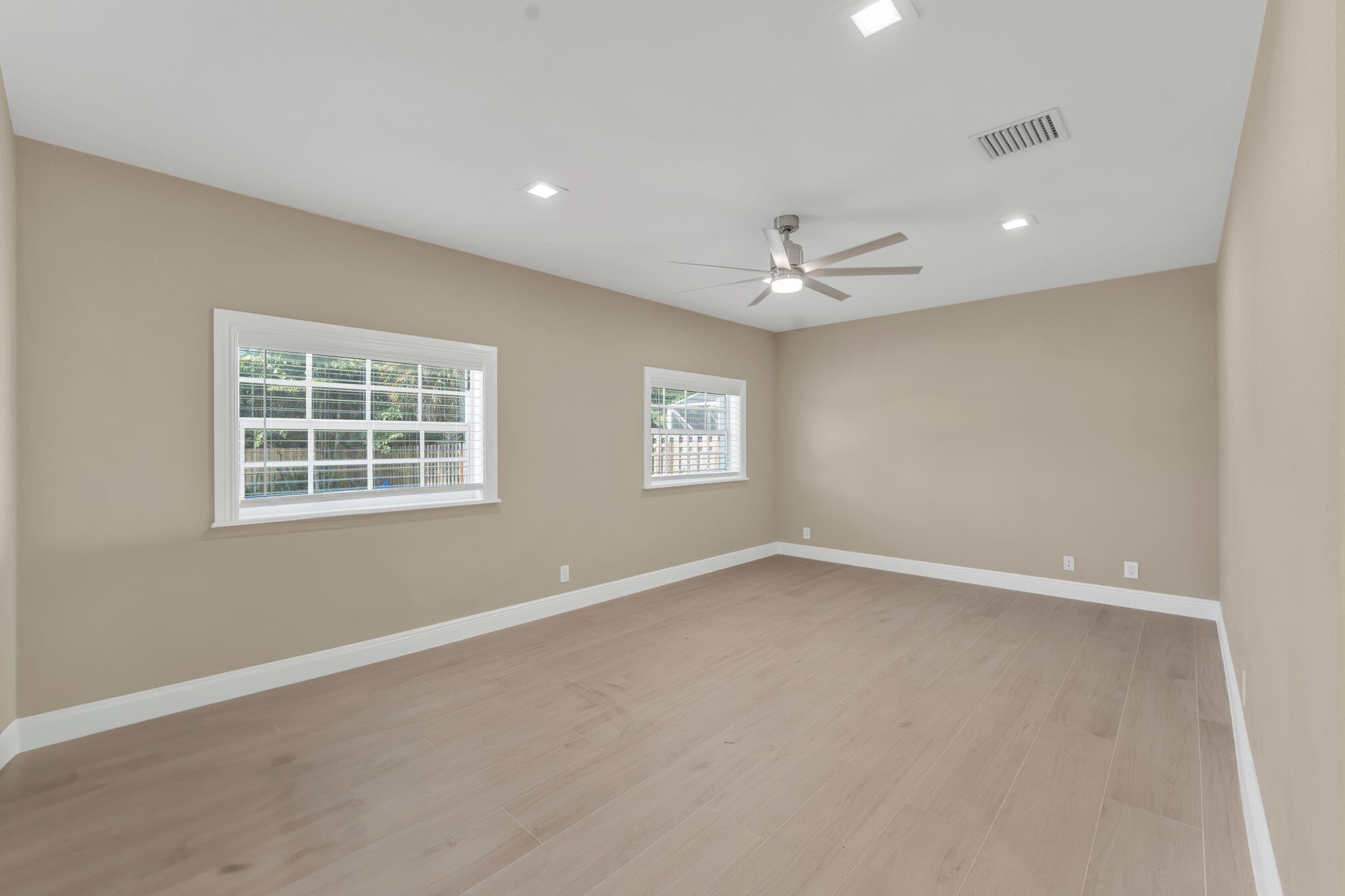 HILLSBORO ISLES - Residential