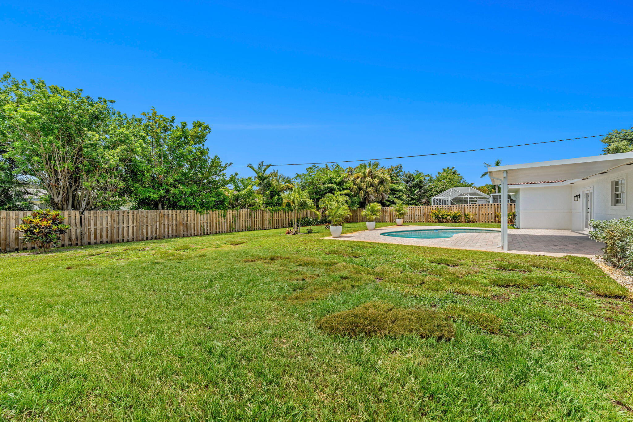 HILLSBORO ISLES - Residential