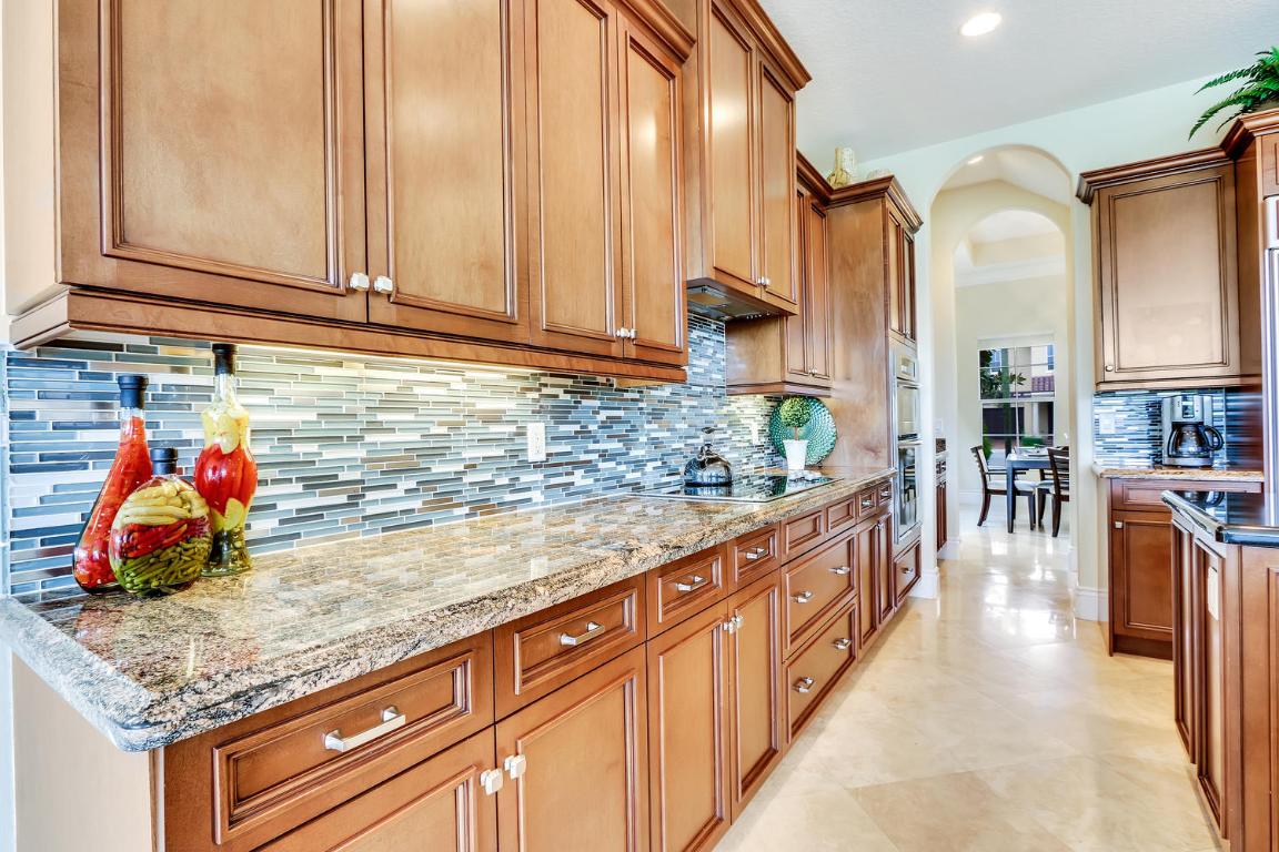 BOTANICA - Residential Lease