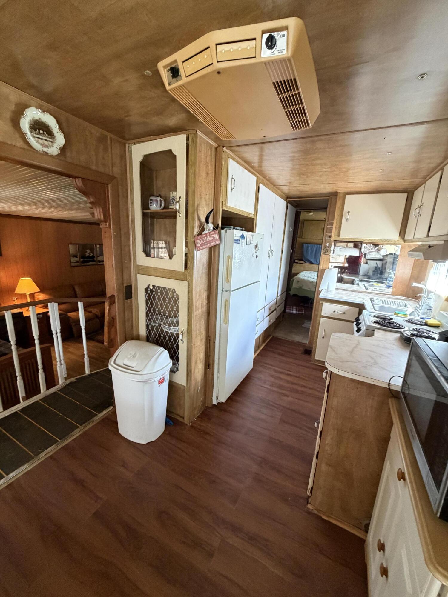 ANCIENT OAKS RV RESORT NO II - Residential