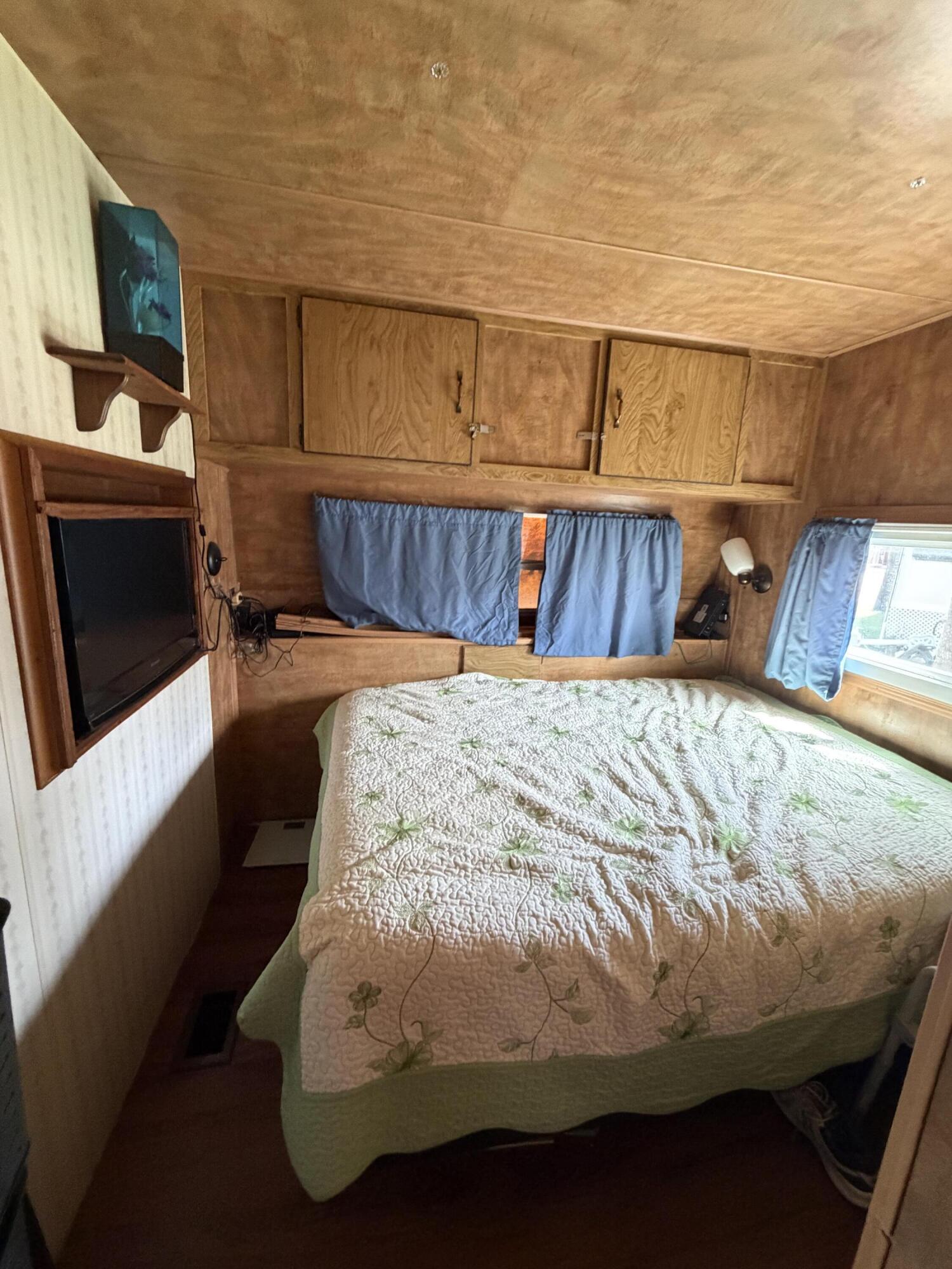 ANCIENT OAKS RV RESORT NO II - Residential